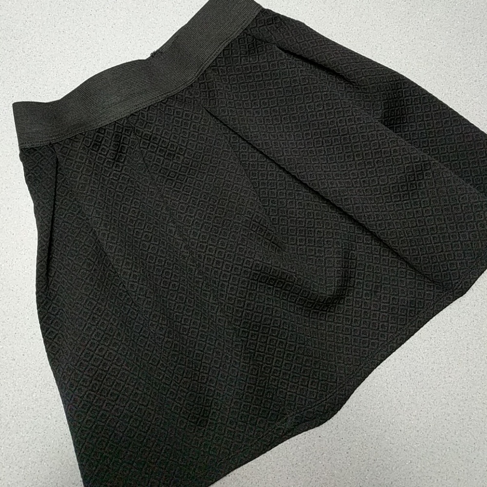Joe B Pleated Black Skirt-S